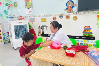 Ngày 11/5/2026 Nhà trường đã phối hợp trung tâm y tế xã An Phú, khám sức khỏe định kỳ cho trẻ.